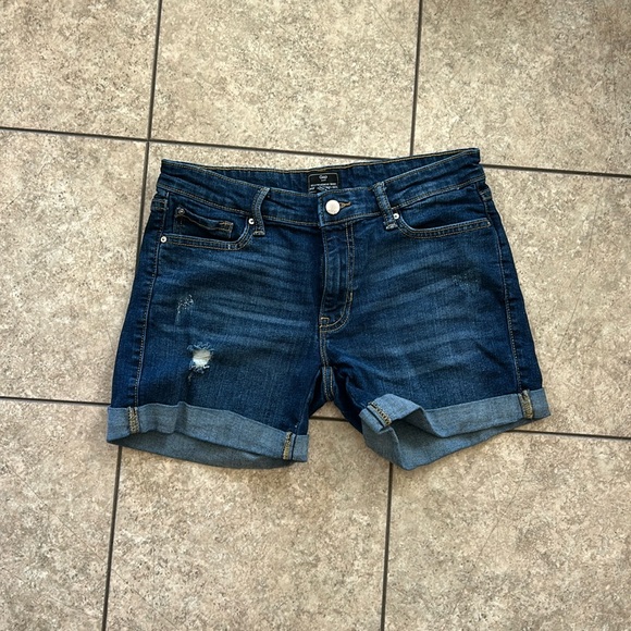 Gap Sexy Boyfriend Short - Picture 1 of 2
